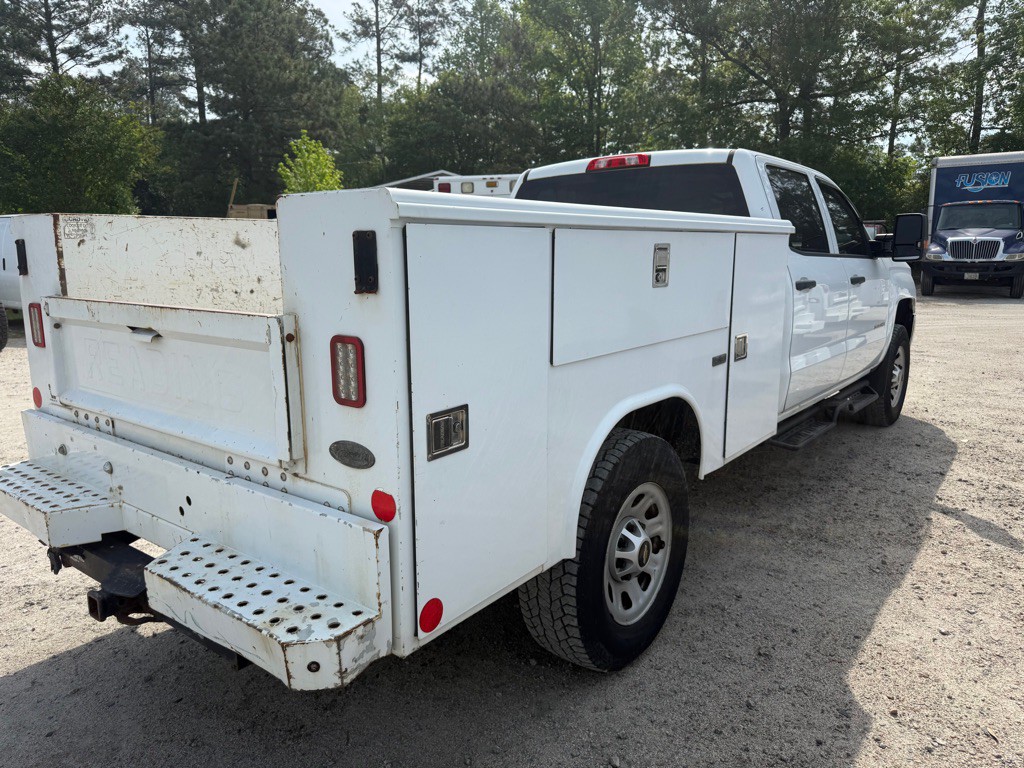 2017 Chevrolet Silverado 1500 Image 3