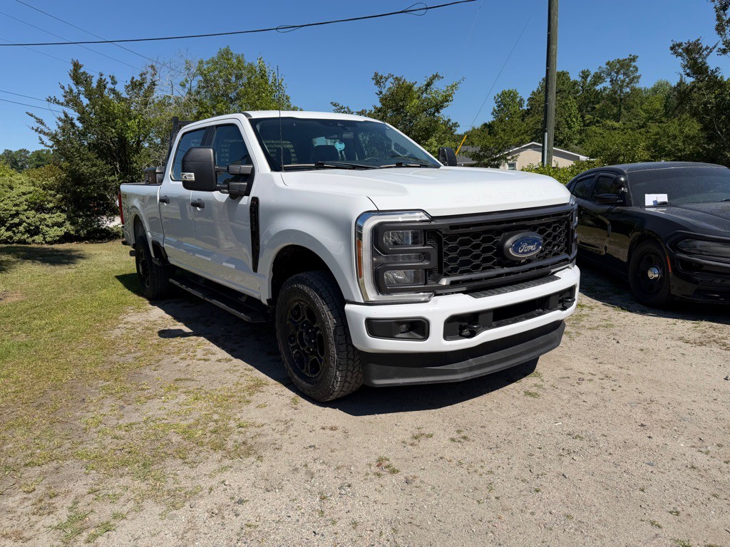 2023 Ford F-250 Image 2