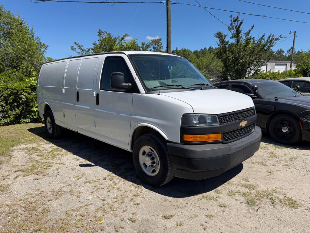 2019 Chevrolet Express Image 2