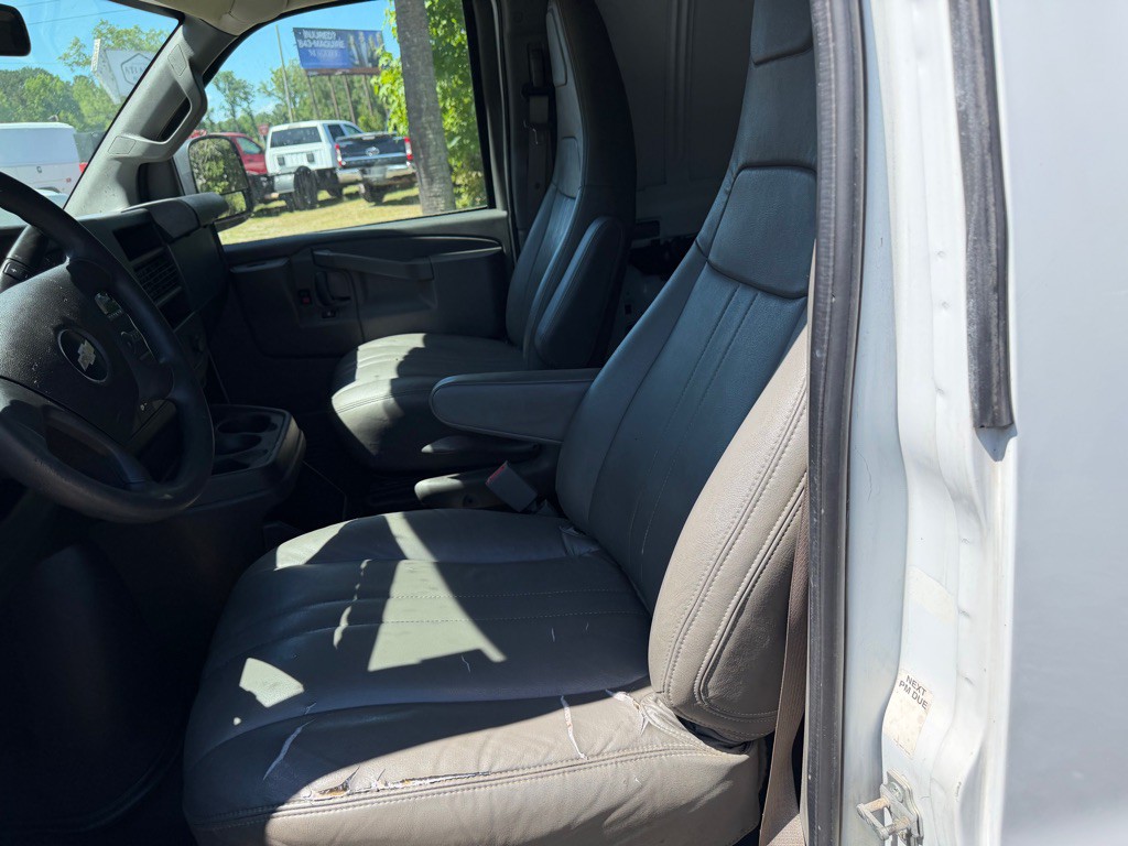 2019 Chevrolet Express Image 5