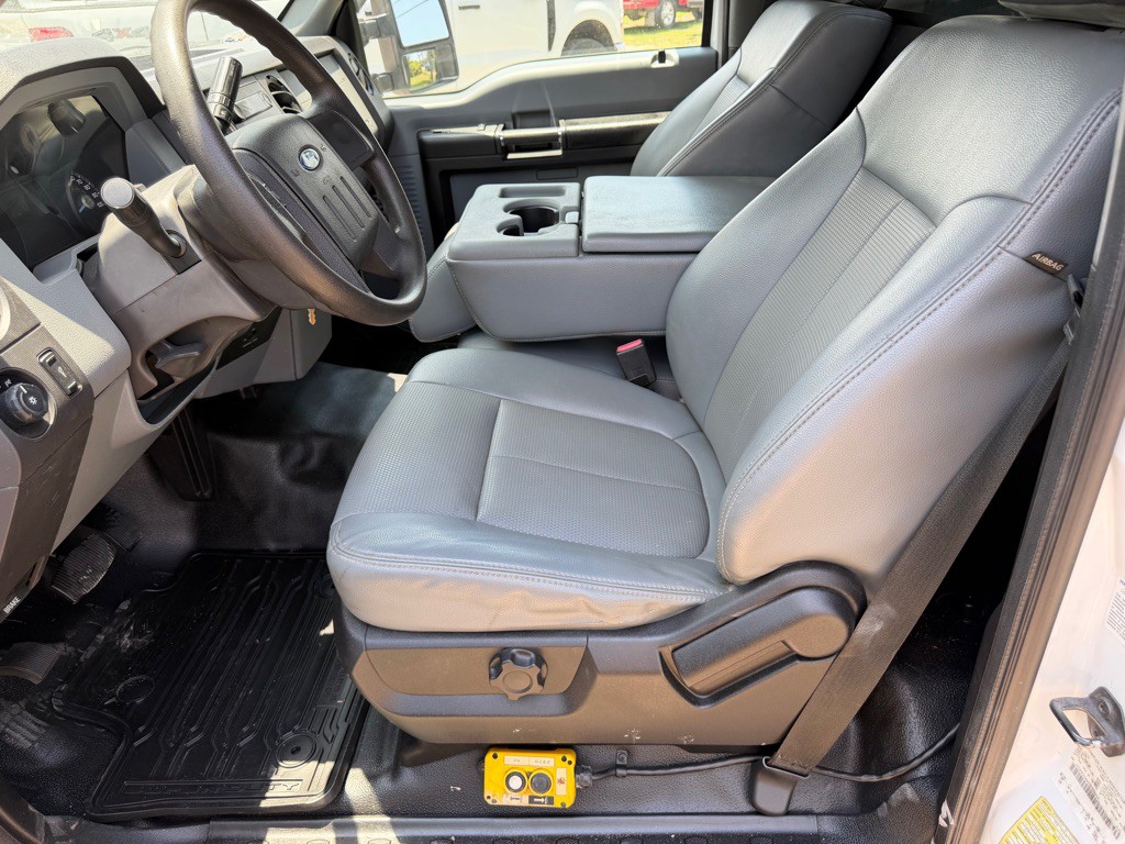 2013 Ford F-350 Image 6