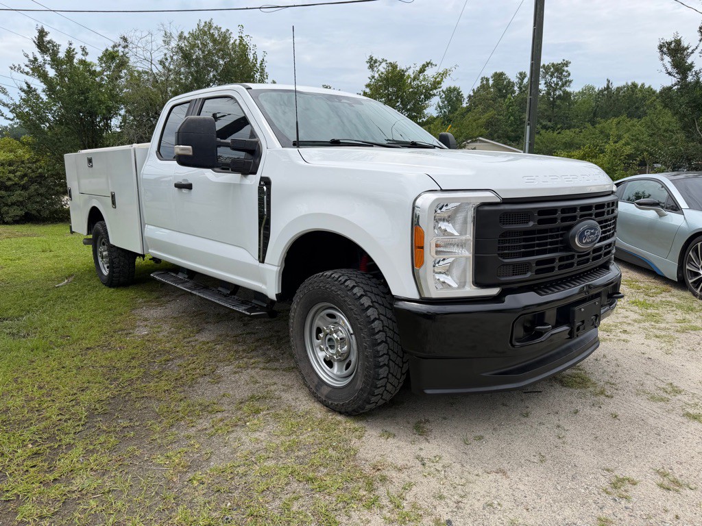 2023 Ford F-250 Image 2