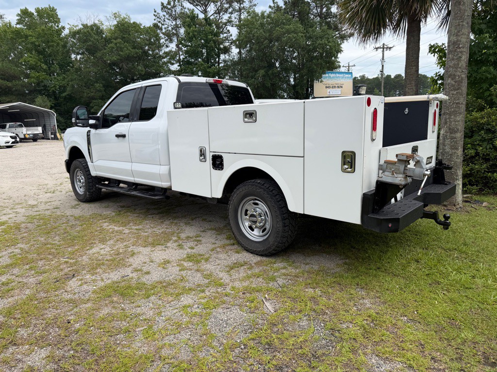 2023 Ford F-250 Image 3