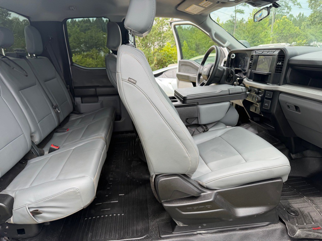 2023 Ford F-250 Image 6