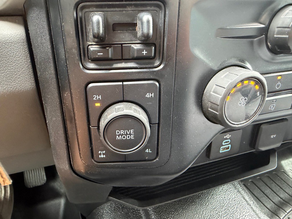 2023 Ford F-250 Image 10