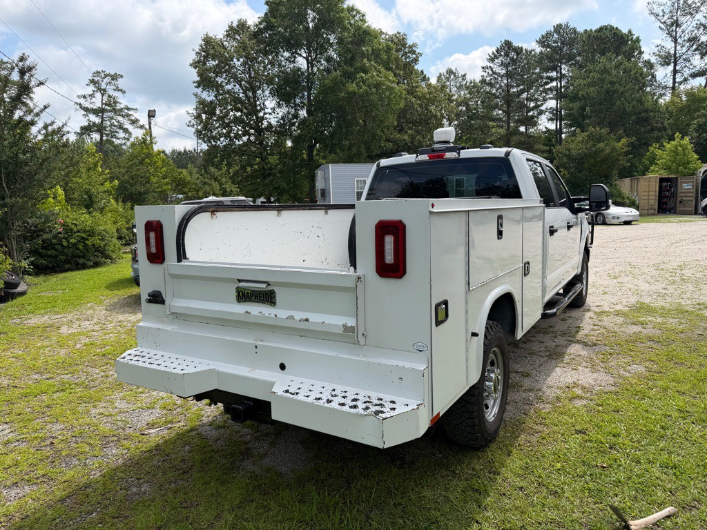 2022 Ford F-250 Image 4