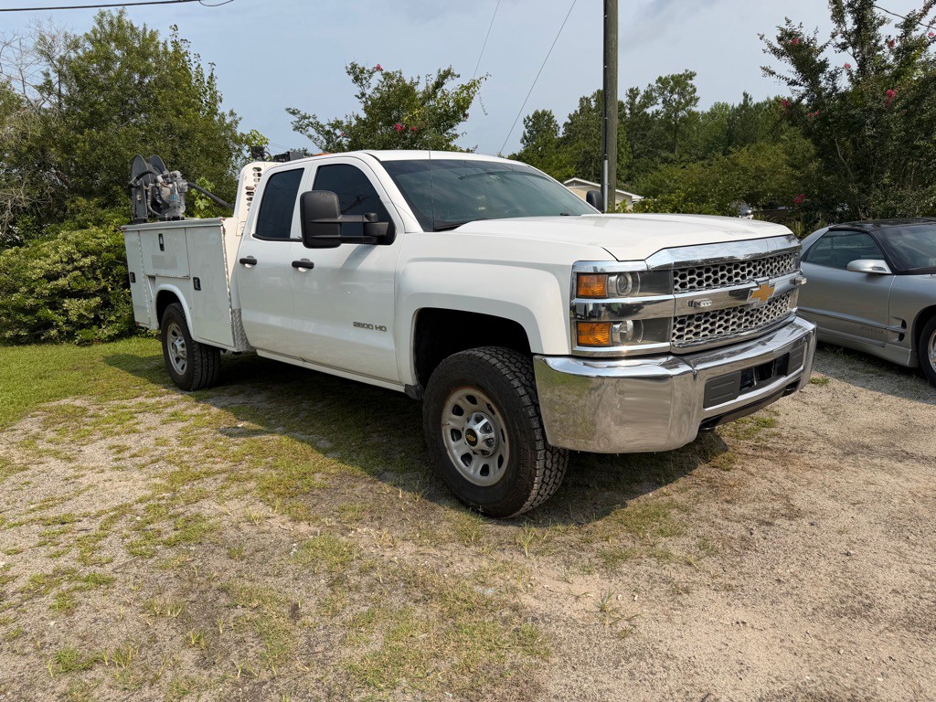 2019 Chevrolet Silverado 1500 Image 2