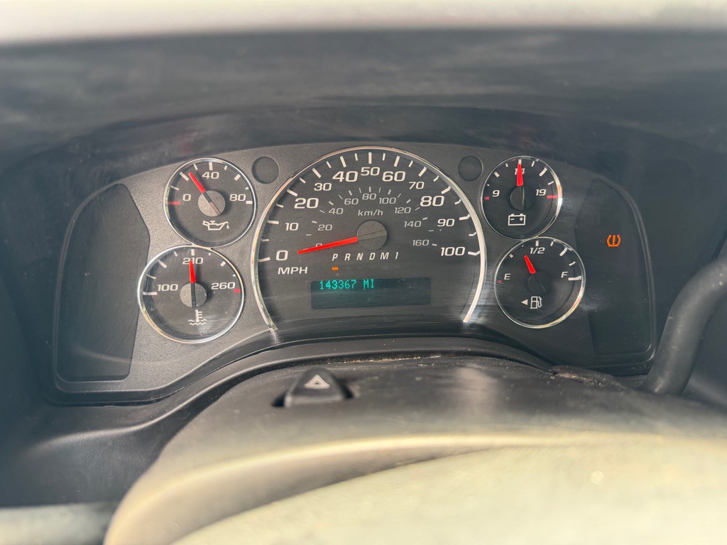 2015 Chevrolet Express Image 10