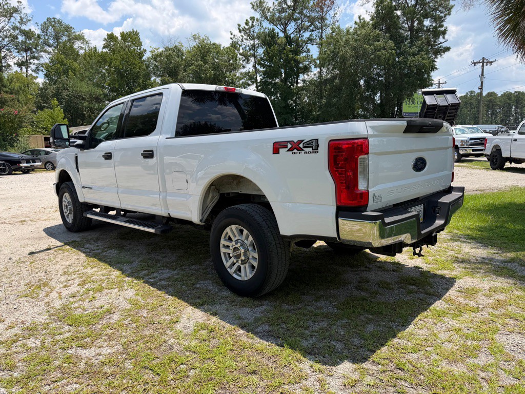 2017 Ford F-250 Image 3