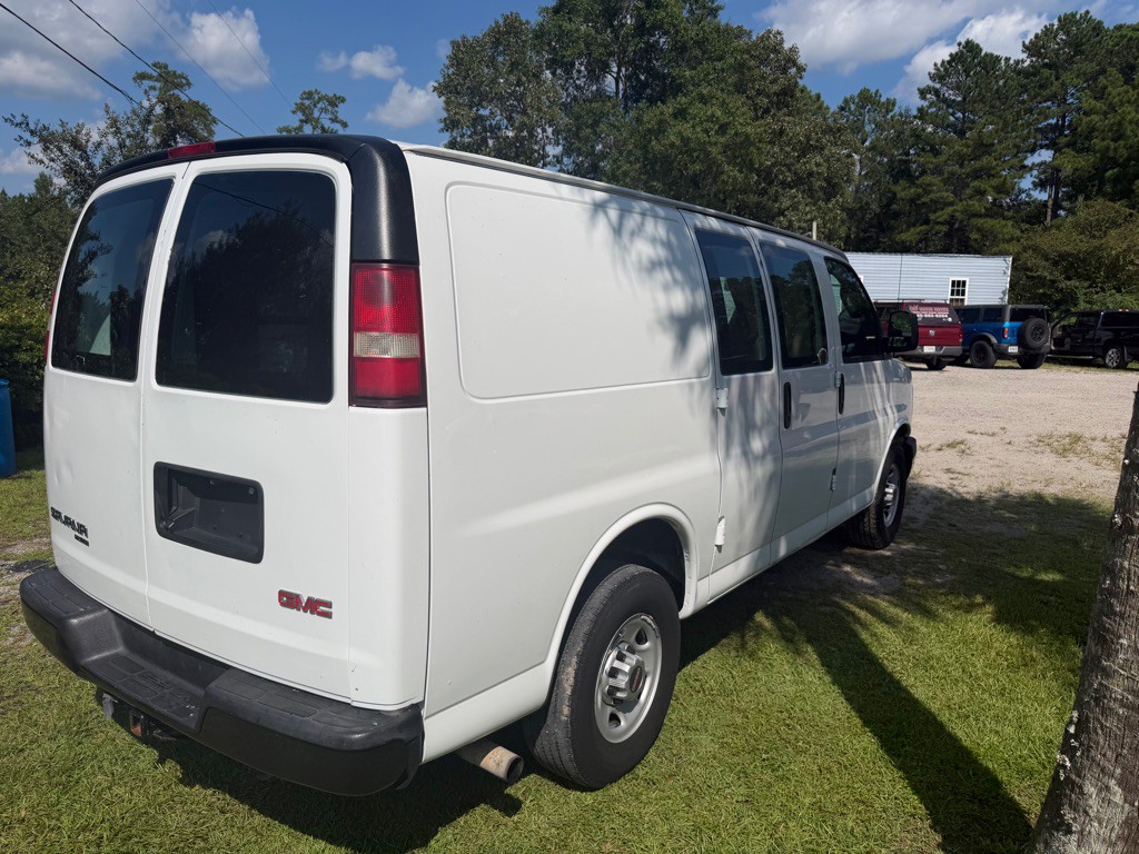2016 GMC Savana Image 4