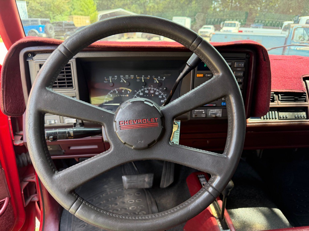1994 Chevrolet Blazer Image 11