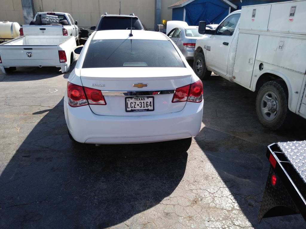2014 Chevrolet Cruze Image 3