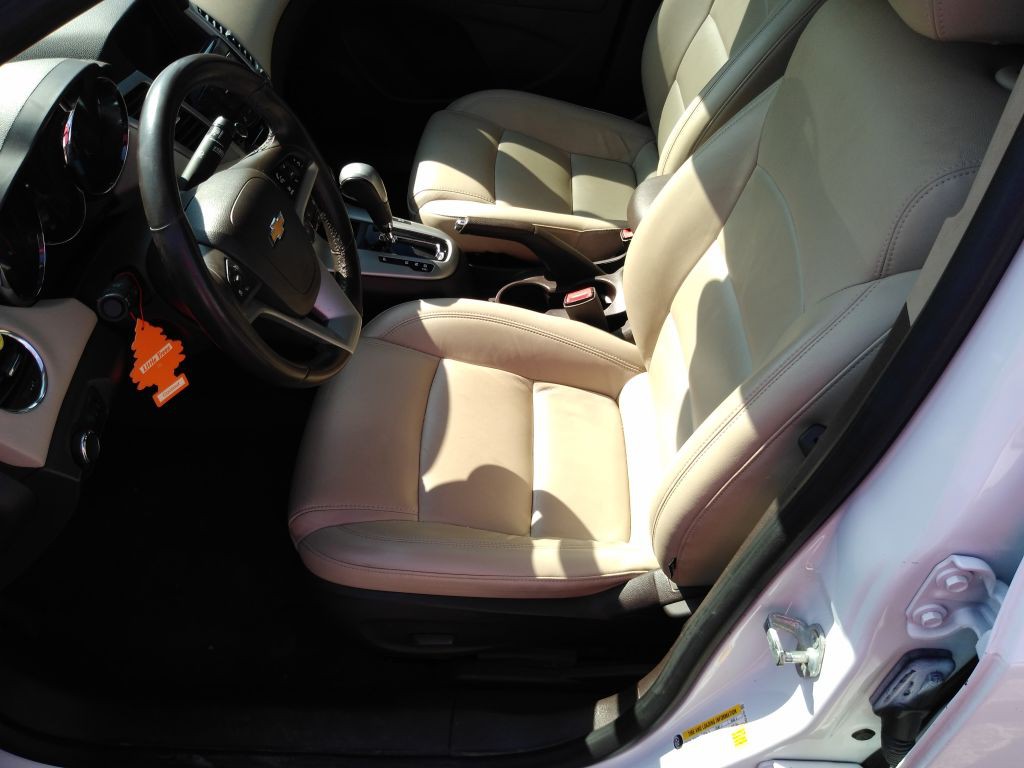2014 Chevrolet Cruze Image 4