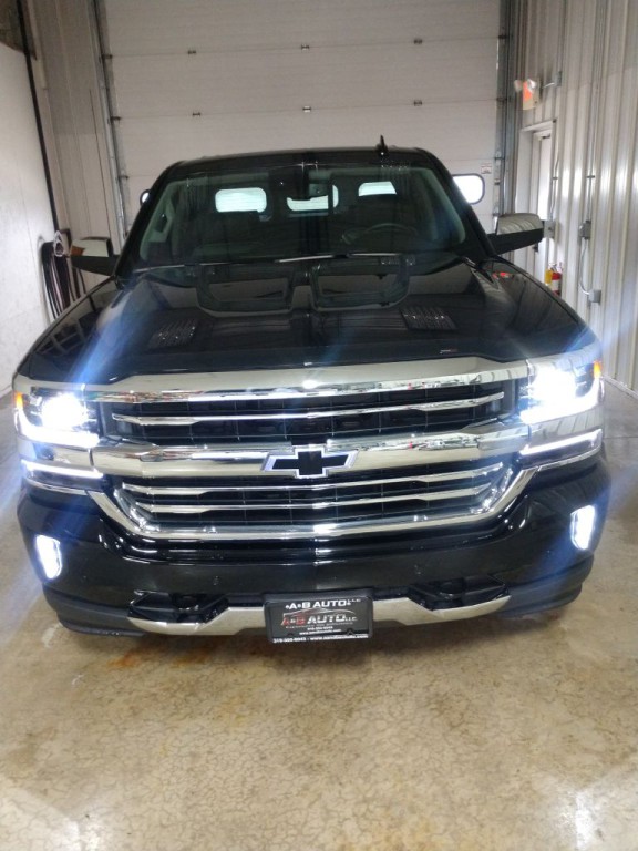 2017 Chevrolet Silverado 1500 Image 1