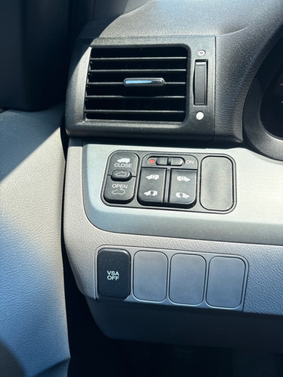 2008 Honda Odyssey Image 18