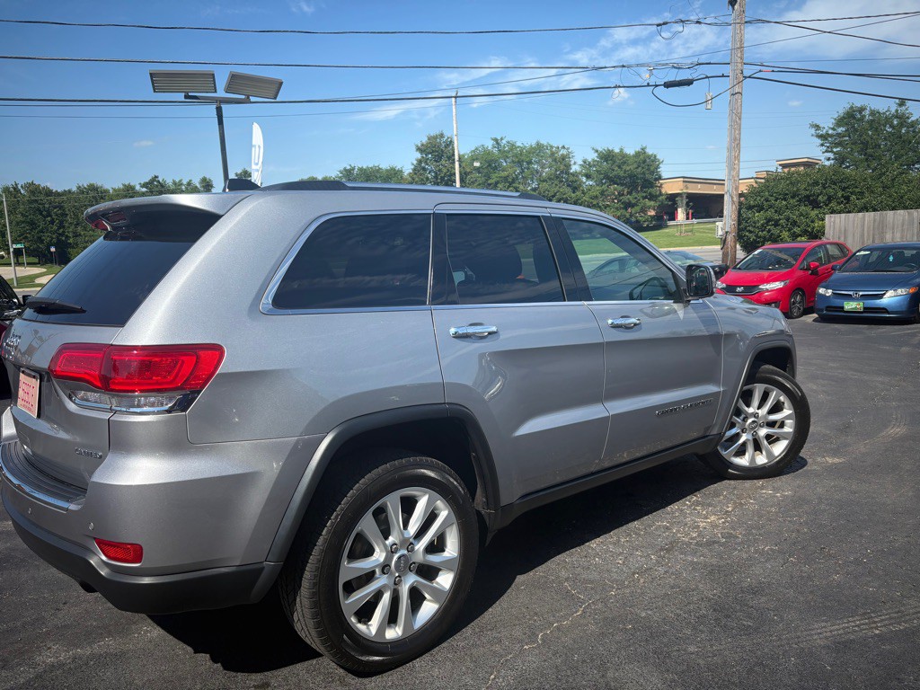 2017 Jeep Grand Cherokee Image 4
