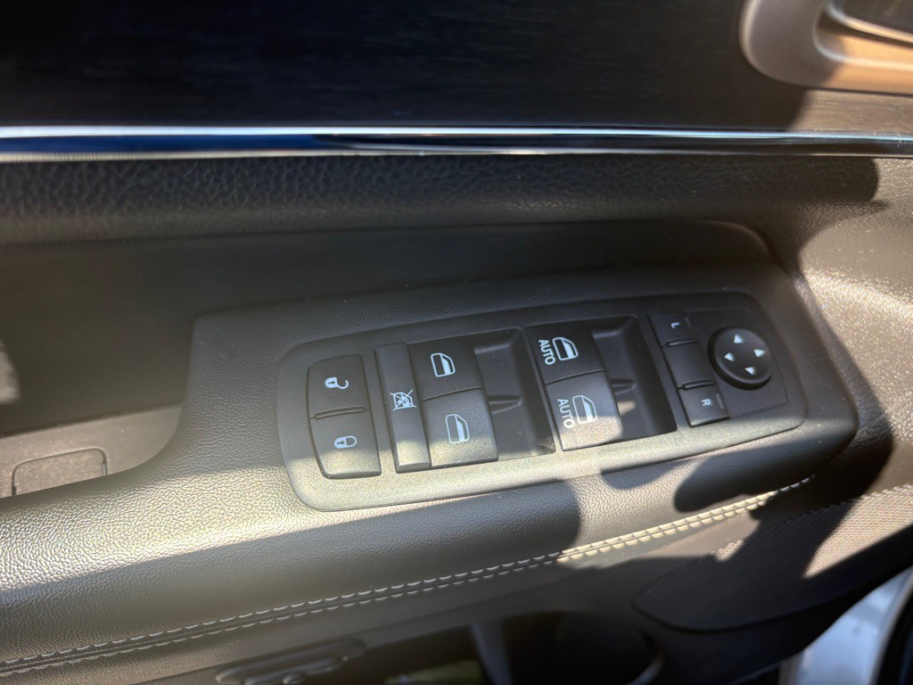 2017 Jeep Grand Cherokee Image 20