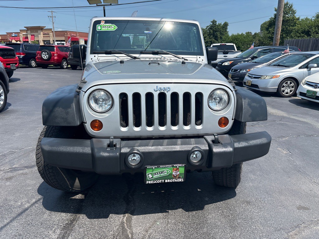 2011 Jeep Wrangler Image 2