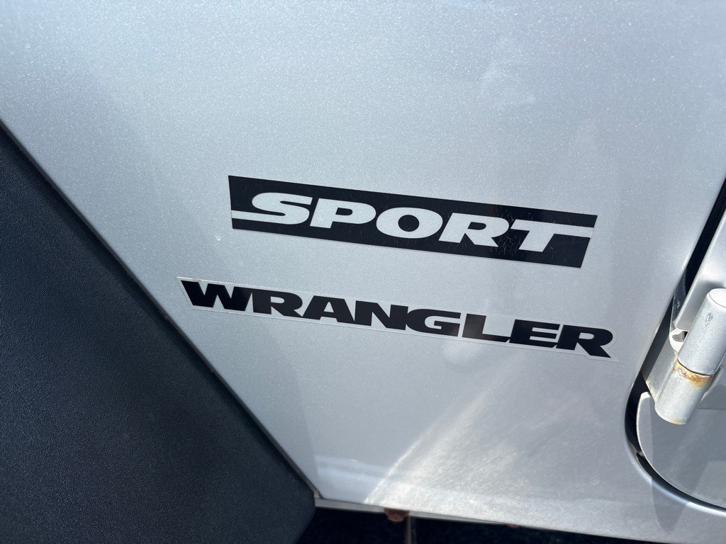 2011 Jeep Wrangler Image 7
