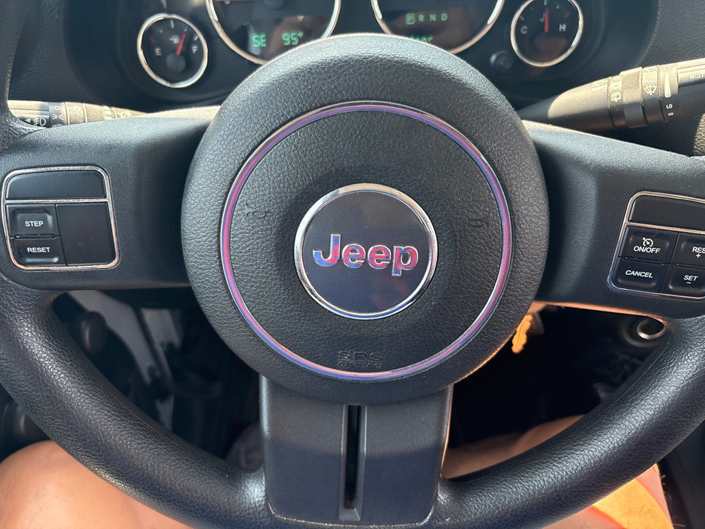 2011 Jeep Wrangler Image 16
