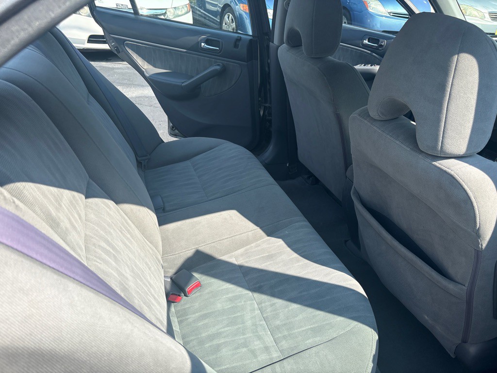 2005 Honda Civic Image 10