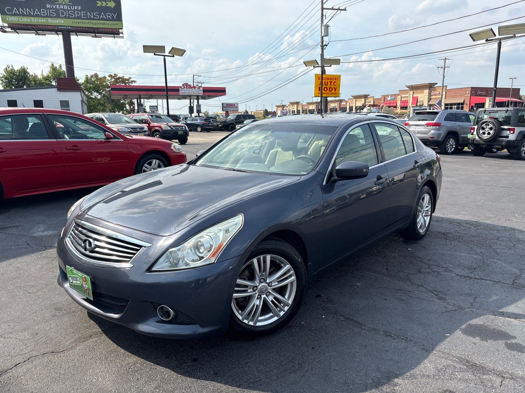 2011 INFINITI G37 Image 1