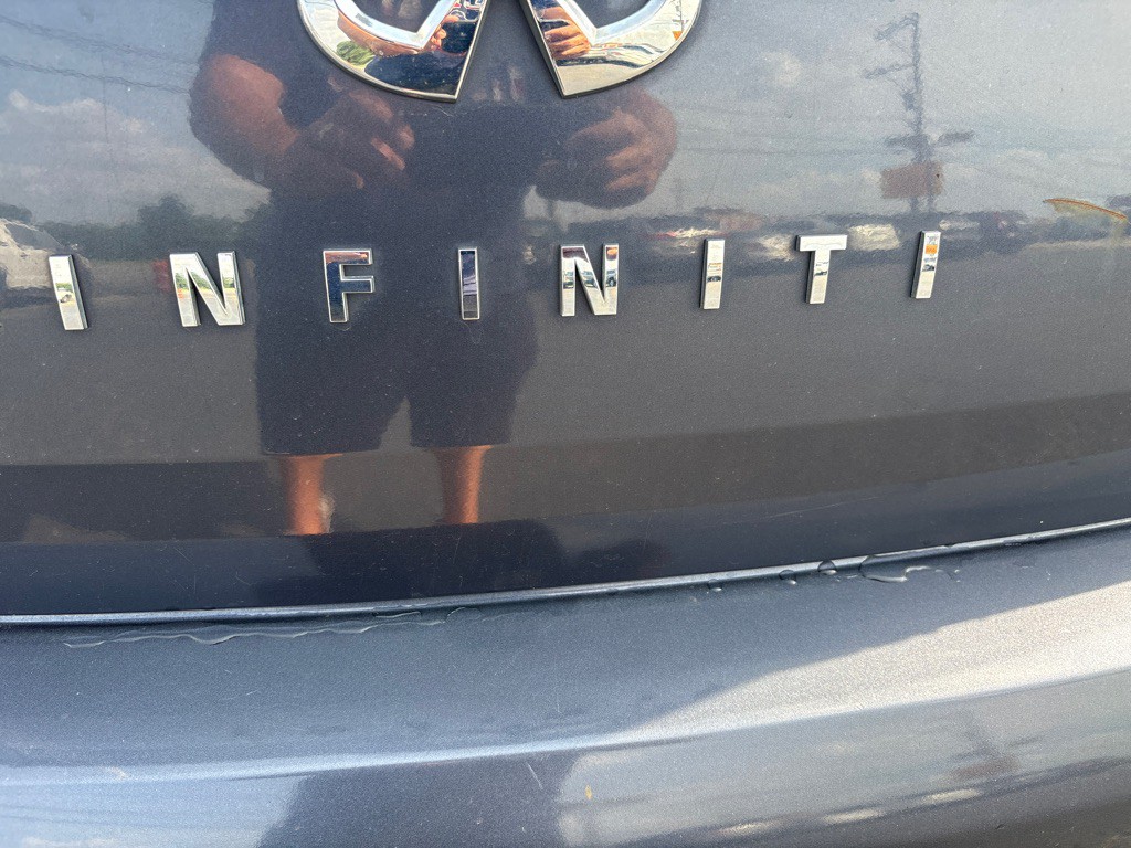 2011 INFINITI G37 Image 6