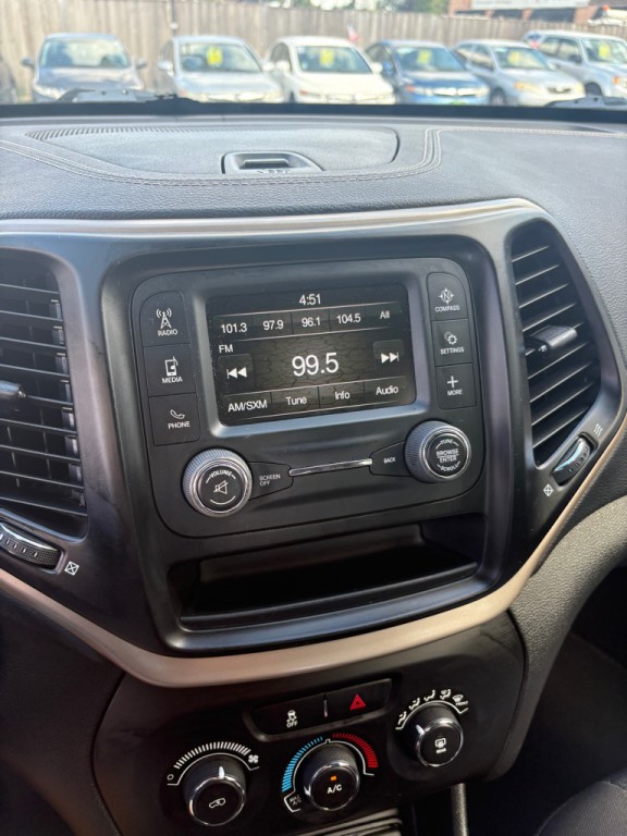 2014 Jeep Cherokee Image 18