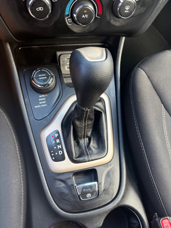 2014 Jeep Cherokee Image 19