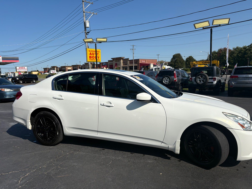 2012 INFINITI G25 Image 3