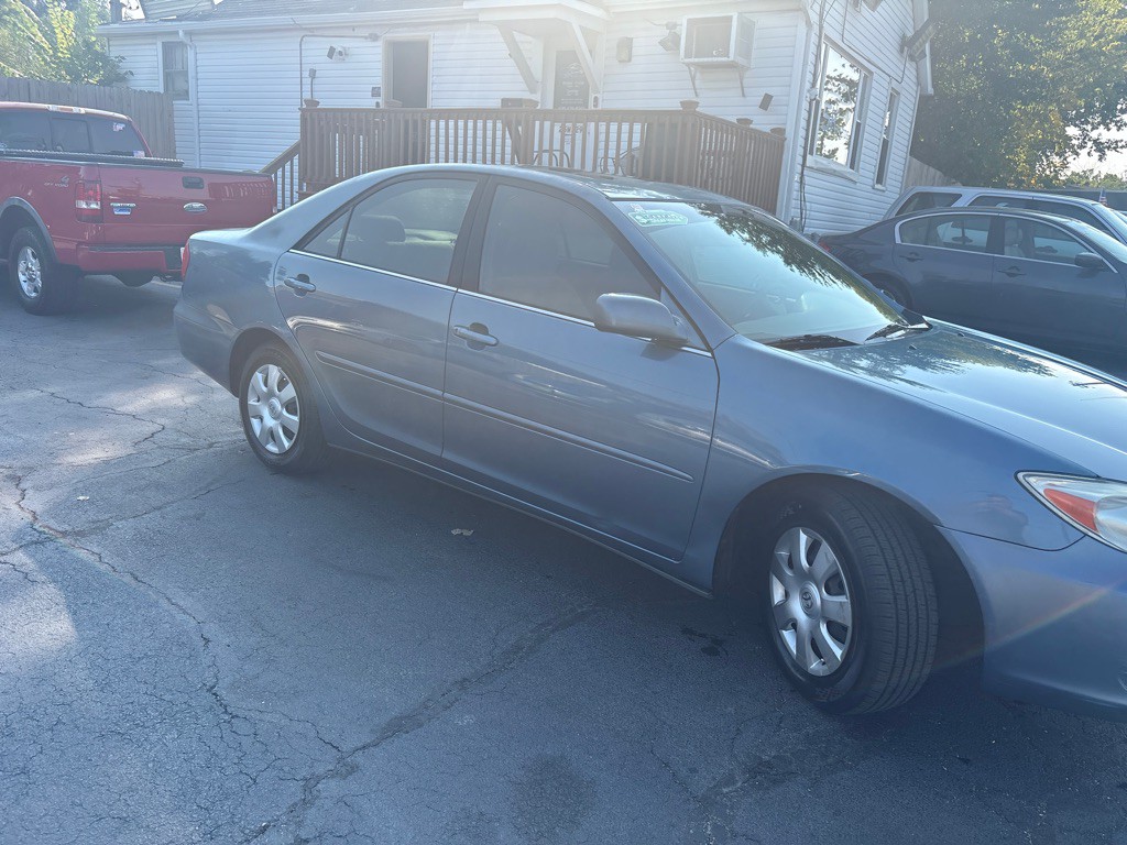 2004 Toyota Camry Image 3