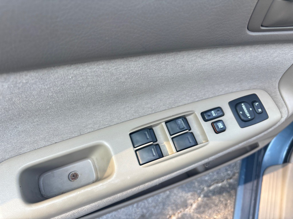 2004 Toyota Camry Image 13