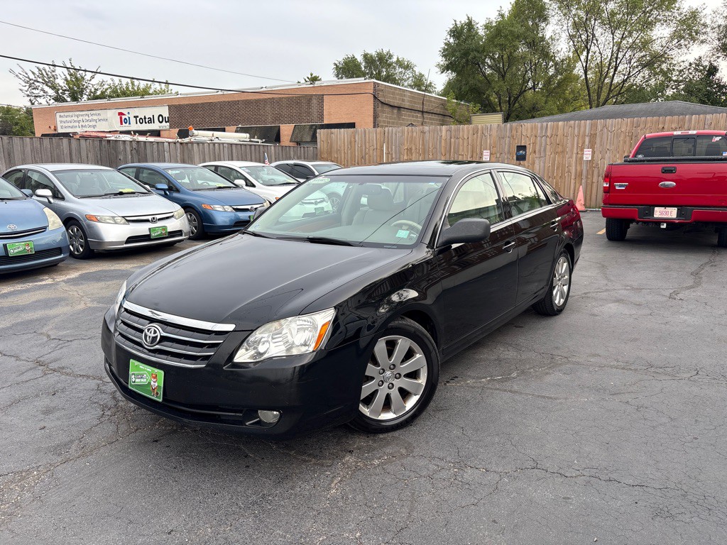 2005 Toyota Avalon Image 1