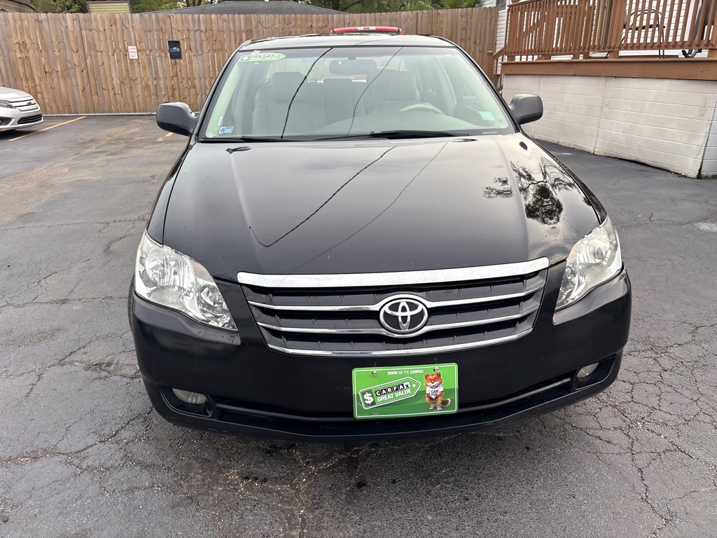 2005 Toyota Avalon Image 2