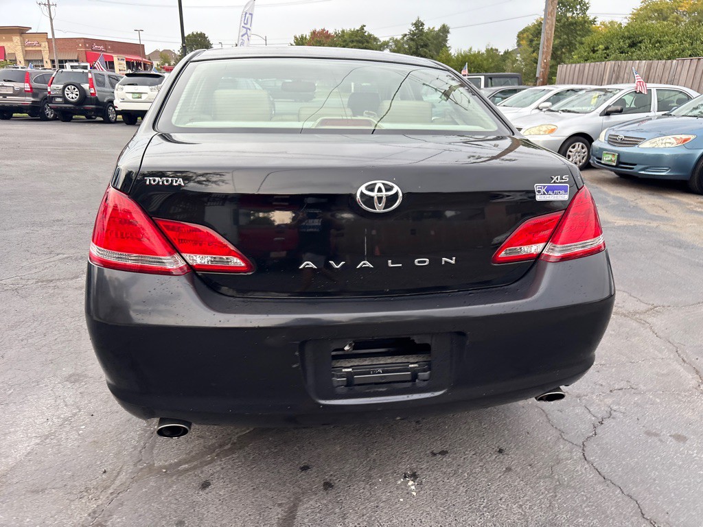 2005 Toyota Avalon Image 5