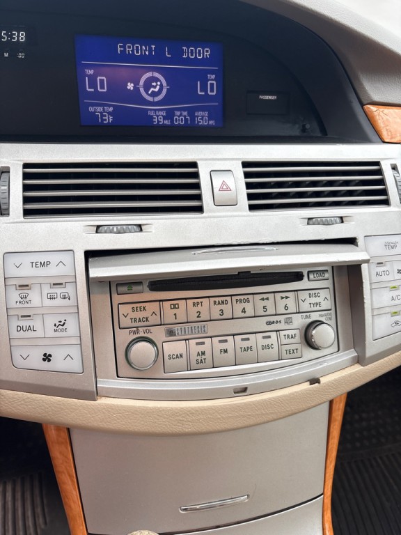 2005 Toyota Avalon Image 22