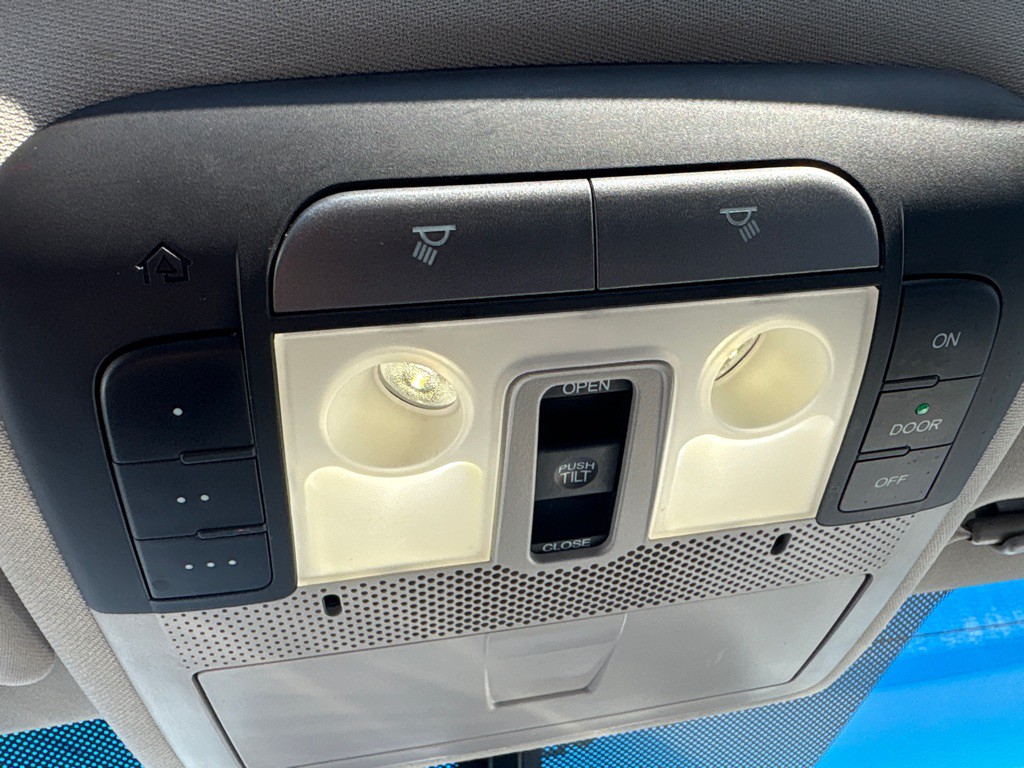 2011 Acura MDX Image 28