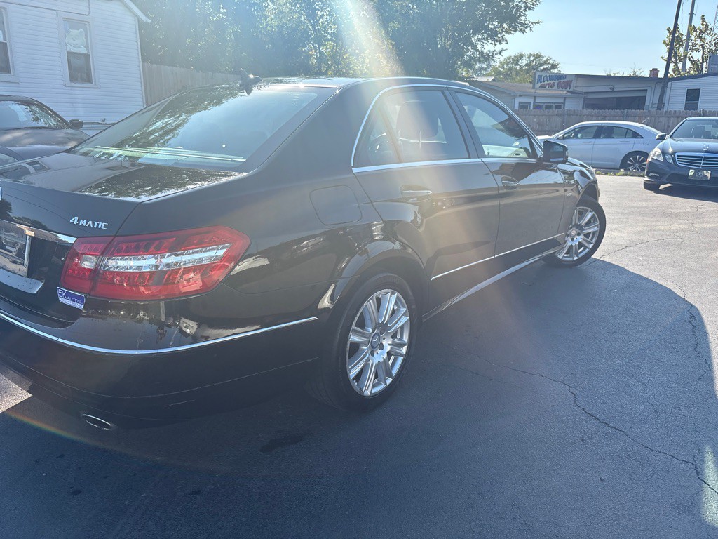 2012 Mercedes-Benz E-Class Image 4