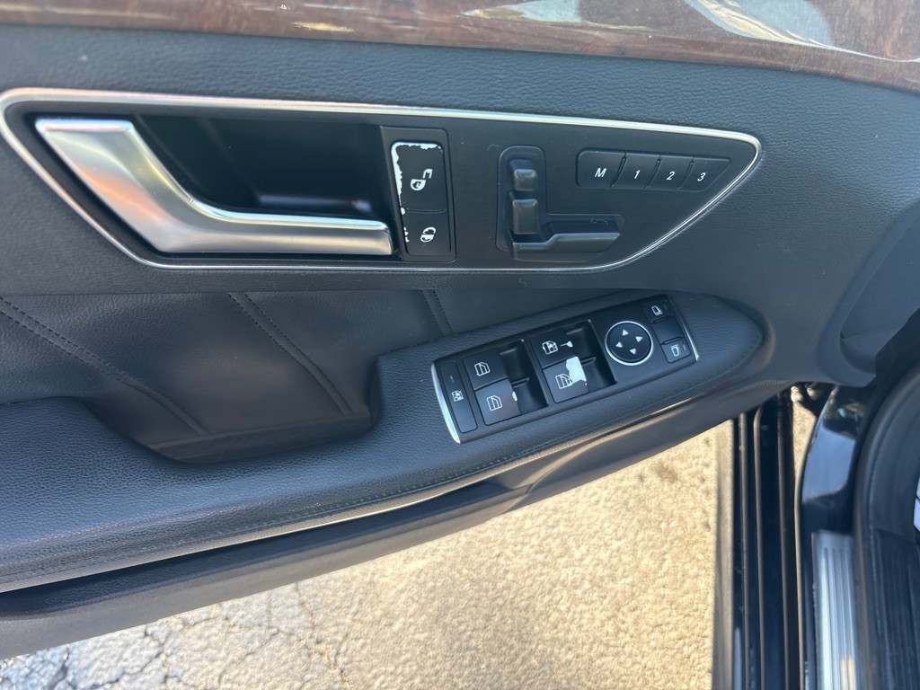 2012 Mercedes-Benz E-Class Image 16
