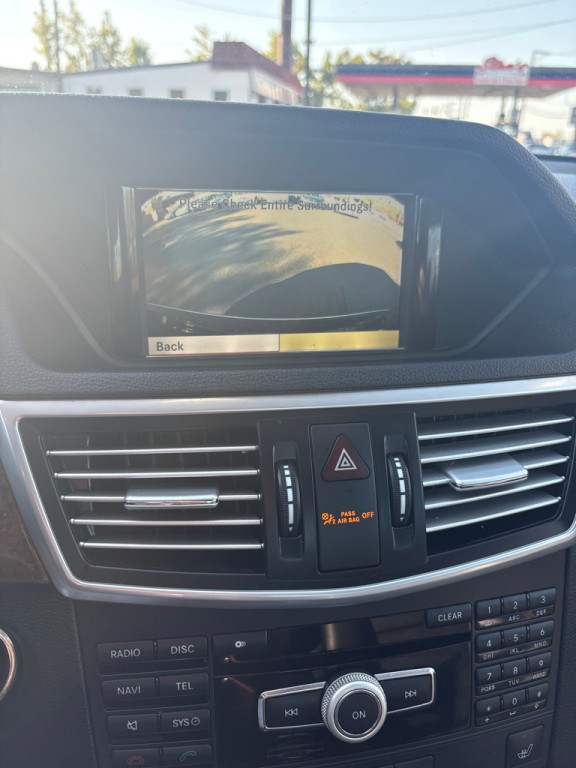 2012 Mercedes-Benz E-Class Image 23