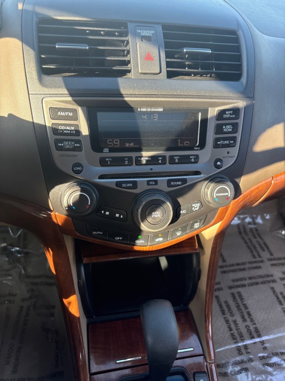 2006 Honda Accord Image 16