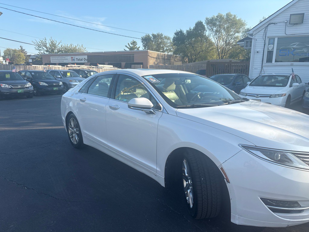 2013 Lincoln MKZ Image 3
