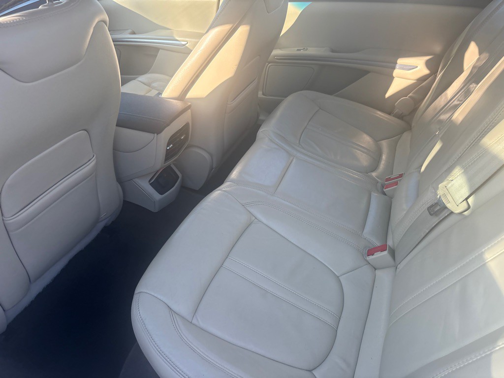 2013 Lincoln MKZ Image 11