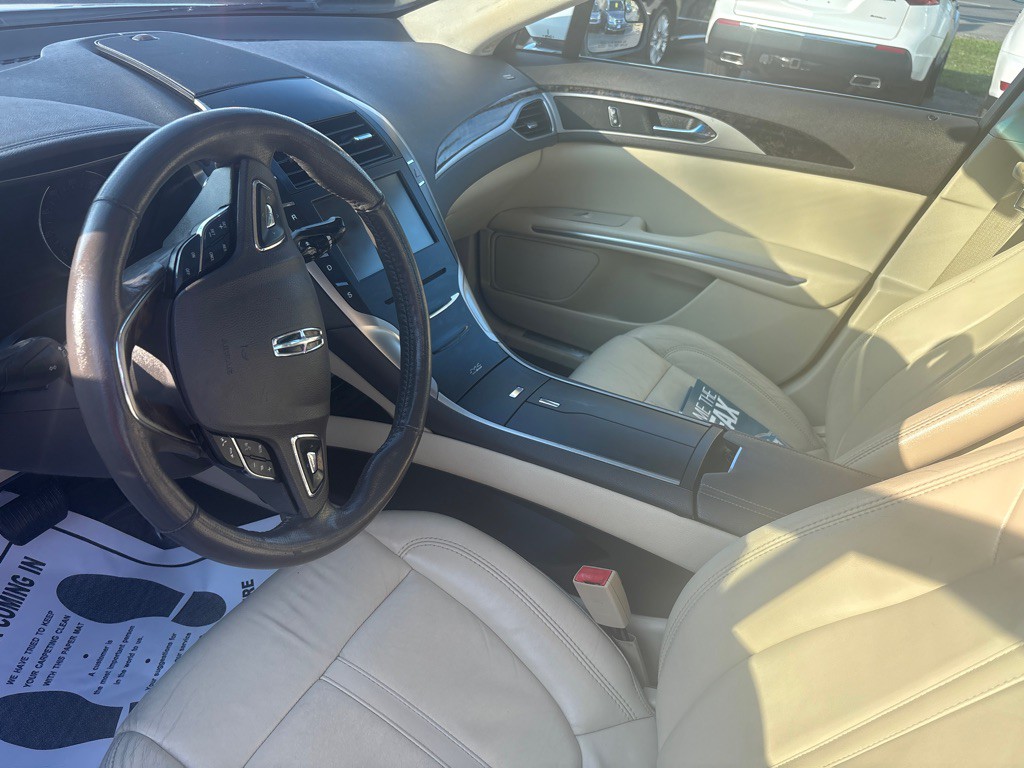 2013 Lincoln MKZ Image 15