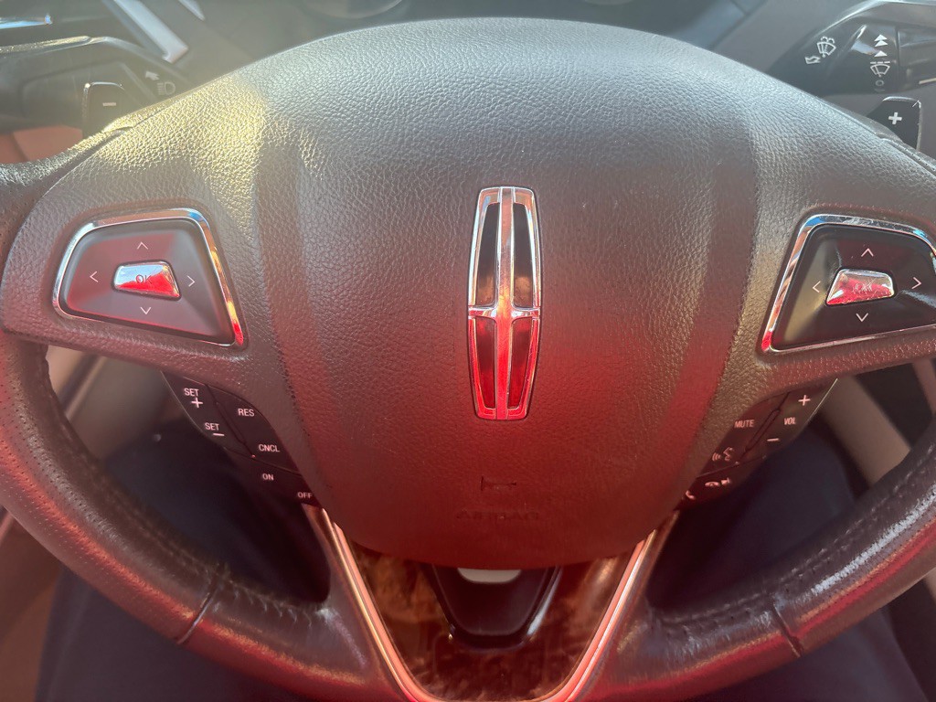 2013 Lincoln MKZ Image 19