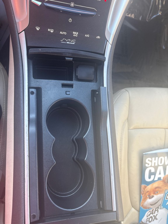 2013 Lincoln MKZ Image 23