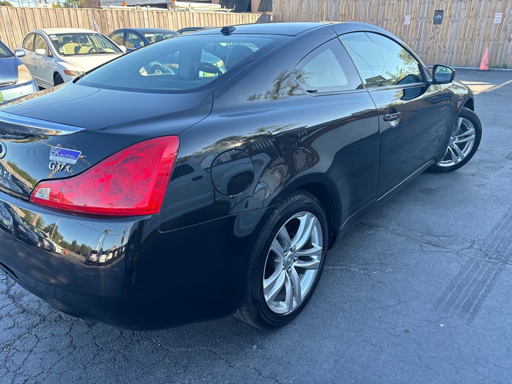 2009 INFINITI G37 Image 4