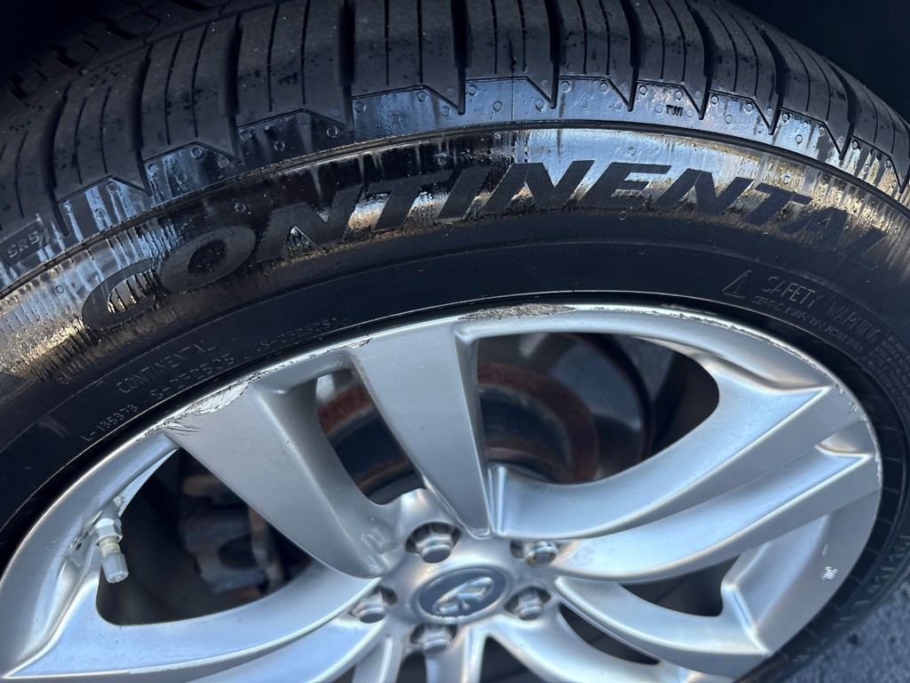 2009 INFINITI G37 Image 9