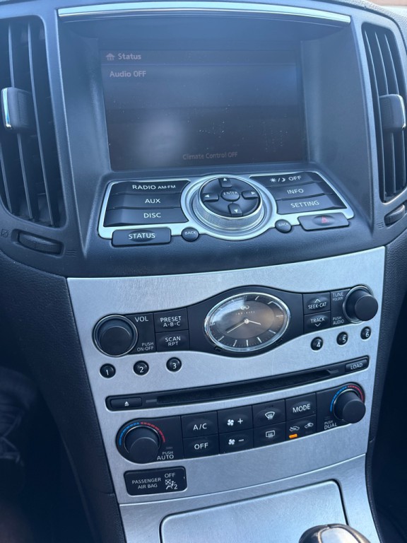 2009 INFINITI G37 Image 19