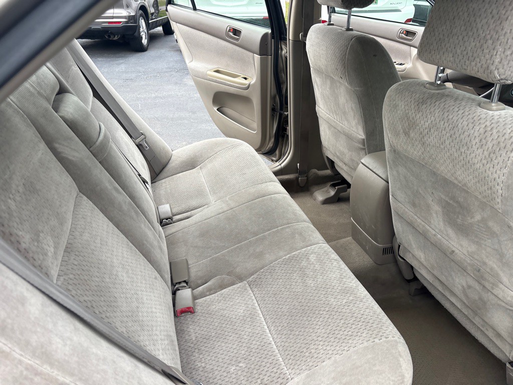 2003 Toyota Camry Image 9